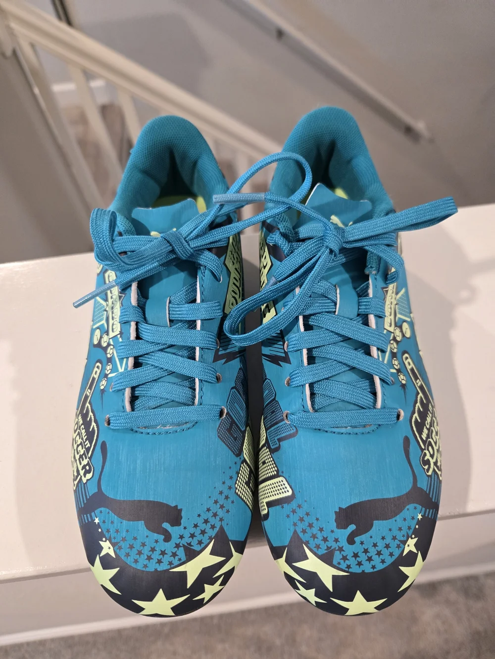 Kids Blue Soccer Cleats with Graphic Print Size 2 - Picture 3 of 4